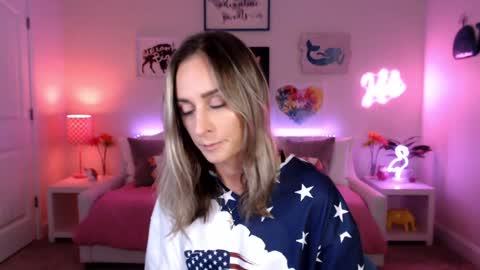 Holi Hurricane online show from October 22, 2:27 am