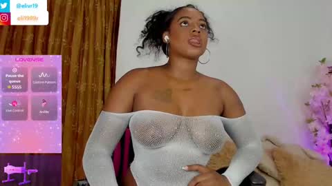 Snapshot of holly_jorda chatting on September 17, 4:05 pm online show from September 17, 4:05 pm