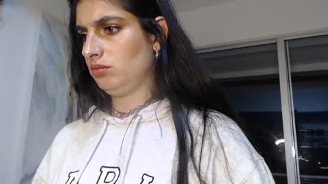 Snapshot of hollyshit_ chatting on February 7, 11:55 pm hollyshit_ online show from February 7, 11:55 pm