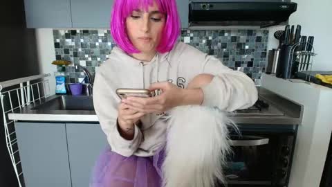 Snapshot of hollyshit_ chatting on October 9, 9:08 pm hollyshit_ online show from October 9, 9:08 pm