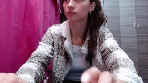 Juli online show from March 2, 7:15 am