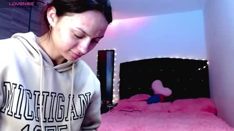 Juli online show from December 4, 3:53 am