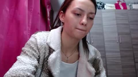 Juli online show from March 2, 5:08 am