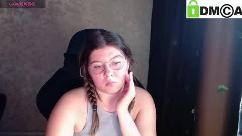 Welcome guys  Pleasure to see you all here  My name is MichaelaTip menu is active Private is open  online show from September 25, 5:39 am