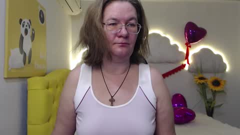 holymilfa online show from February 20, 7:55 am