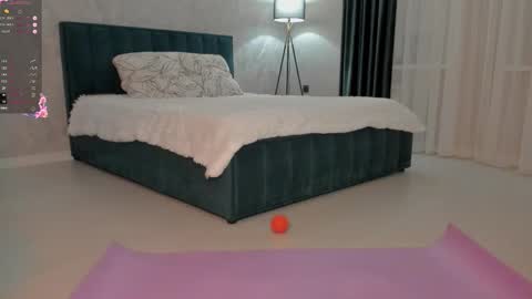 Chantal online show from September 13, 5:21 pm