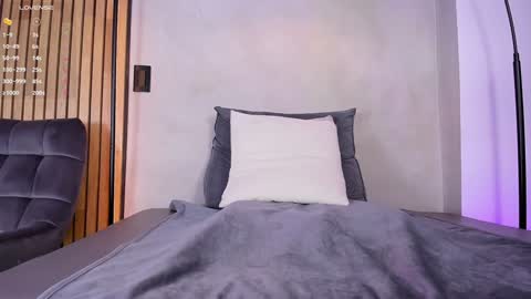 Sofia independent model online show from January 24, 11:15 am