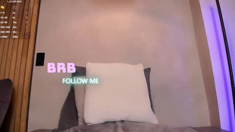 Sofia independent model online show from February 22, 11:24 am