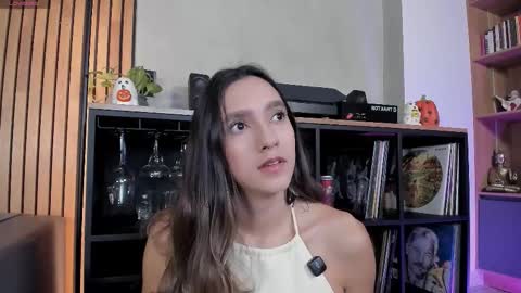 Sofia independent model online show from October 11, 11:36 am