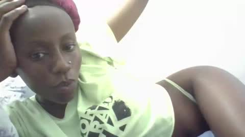 honeynyla online show from January 15, 8:04 pm