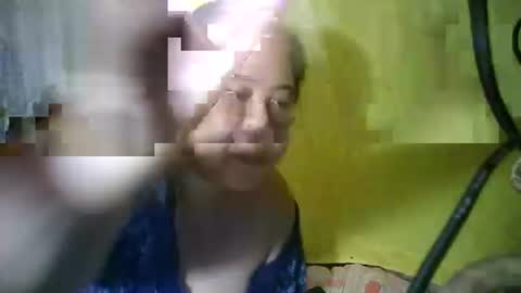 Snapshot of honeyvonz chatting on March 9, 3:11 am Merry online show from March 9, 3:11 am