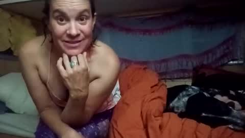 hoodoou online show from May 18, 3:27 am