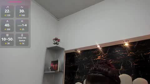 holly online show from November 17, 1:34 pm