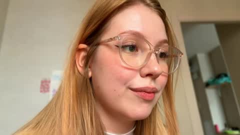 Audrey online show from April 21, 2:51 am