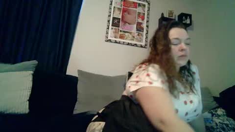 horneygirl88ddd online show from February 2, 11:37 pm