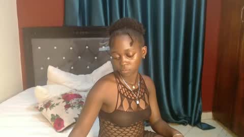 Bella online show from December 12, 11:36 pm