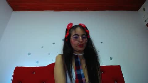 Snapshot of hot_girl01_hanna chatting on December 27, 8:50 pm angie online show from December 27, 8:50 pm