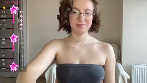 Snapshot of hot_lliinns chatting on February 7, 8:55 am Lina online show from February 7, 8:55 am
