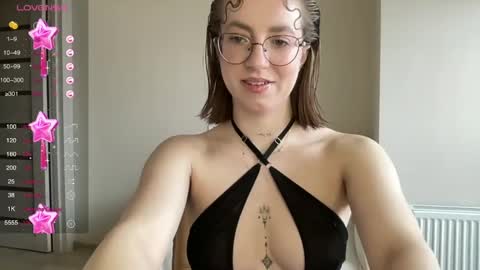 Snapshot of hot_lliinns chatting on March 1, 10:45 am Lina online show from March 1, 10:45 am