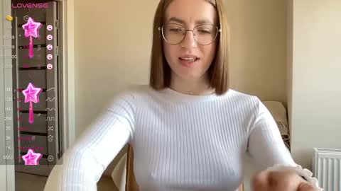 Snapshot of hot_lliinns chatting on February 25, 9:53 am Lina online show from February 25, 9:53 am