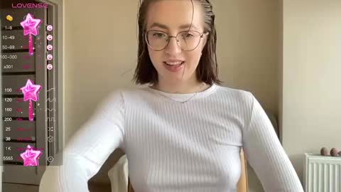 Snapshot of hot_lliinns chatting on February 11, 10:47 am Lina online show from February 11, 10:47 am
