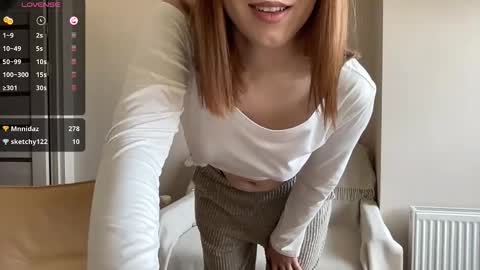 Snapshot of hot_lliinns chatting on September 18, 7:40 am Lina online show from September 18, 7:40 am