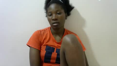 LONNAH online show from February 28, 7:56 pm