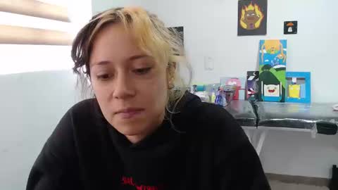 Snapshot of hot_mommymia chatting on September 17, 3:43 pm Mia online show from September 17, 3:43 pm