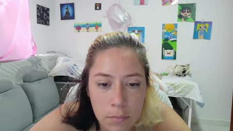 Mia online show from April 27, 8:06 pm