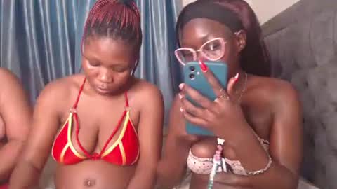 Hot petite online show from October 18, 10:22 pm