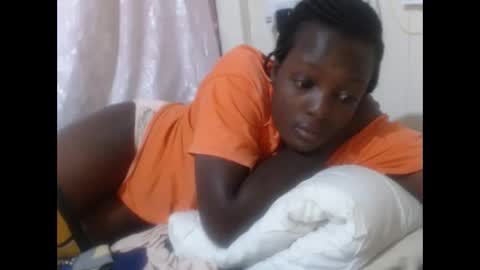 RAYLAH online show from February 27, 2:33 am