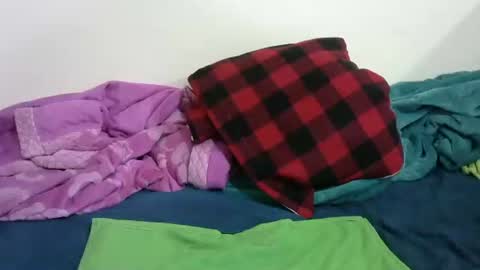 Snapshot of hot_tara1 chatting on October 10, 1:43 am tara online show from October 10, 1:43 am