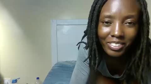 hot_velvet2 online show from February 3, 2:44 pm