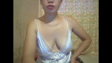 hot_warrios247 online show from October 16, 6:05 am