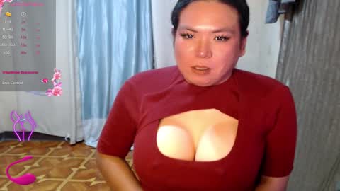 Snapshot of hotasian_mama chatting on October 4, 1:50 pm Grace online show from October 4, 1:50 pm