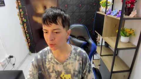 hannah online show from April 17, 2:57 am