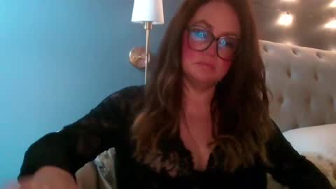 Snapshot of hothousewife333 chatting on September 24, 3:11 pm hothousewife333 online show from September 24, 3:11 pm