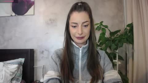 Lia   online show from May 2, 7:17 pm