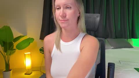 Kate  stream  1200 pm -800 pm UTC 7 online show from November 28, 11:35 am