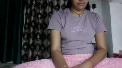 Snapshot of hotnsweetindian chatting on February 22, 4:15 pm lola online show from February 22, 4:15 pm