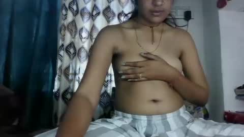 Snapshot of hotnsweetindian chatting on January 25, 6:45 am lola online show from January 25, 6:45 am