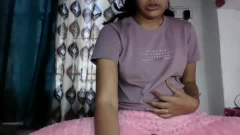 Snapshot of hotnsweetindian chatting on January 4, 8:49 am lola online show from January 4, 8:49 am