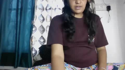 Snapshot of hotnsweetindian chatting on September 22, 5:28 am lola online show from September 22, 5:28 am