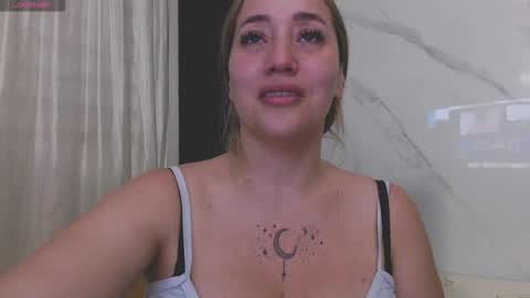 Sussy Bloom  online show from March 10, 5:00 am