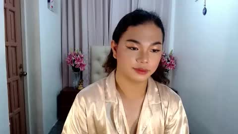 hotsiren101 online show from January 6, 9:40 pm