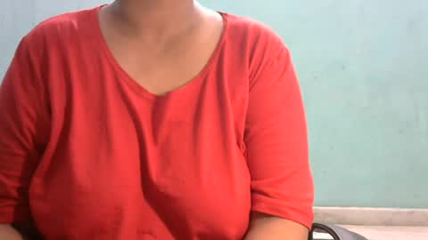 hotsneha29 online show from August 3, 11:38 am
