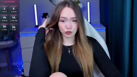 hello Im Eva online show from October 18, 1:36 pm