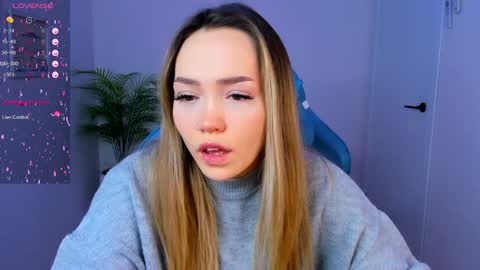 hello Im Eva online show from January 5, 11:59 am