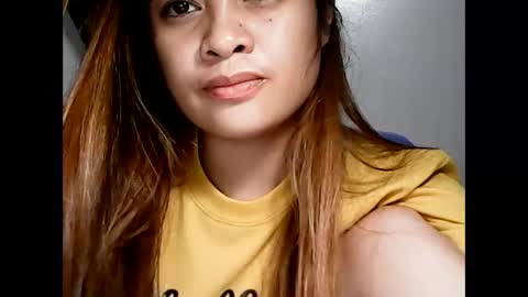 Snapshot of hottie_asianbabe chatting on January 28, 12:11 pm Leen online show from January 28, 12:11 pm
