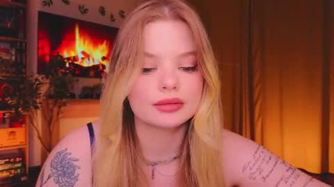 Jane  online show from November 30, 8:02 pm